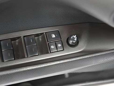 Used 2022 Toyota Camry LE image 11