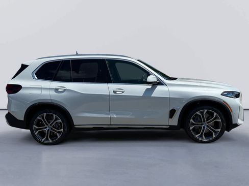 New 2026 BMW X5 xDrive50e w/ Climate Comfort Package AWD/4WD image 2