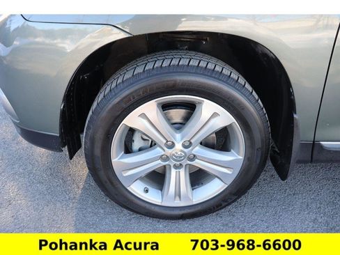 Used 2013 Toyota Highlander Limited image 29