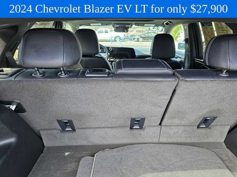 Used 2024 Chevrolet Blazer EV LT AWD/4WD image 17