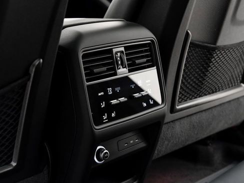 Used 2025 Porsche Cayenne GTS image 25