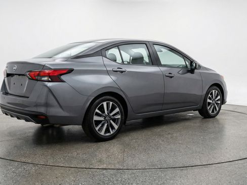 Used 2025 Nissan Versa SV FWD image 9