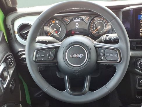 Used 2025 Jeep Wrangler Unlimited Sport AWD/4WD image 21