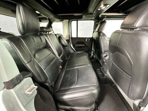 Used 2023 Jeep Wrangler Unlimited Sahara w/ Cold Weather Group AWD/4WD image 30