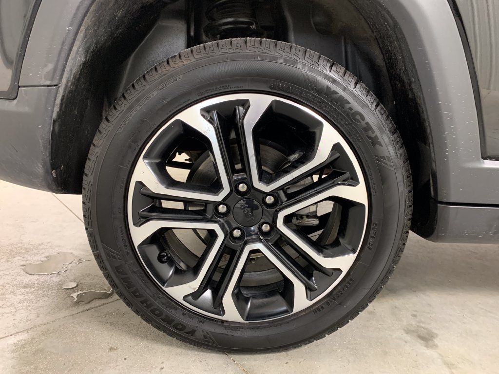 Used 2022 Jeep Compass Limited AWD/4WD image 10