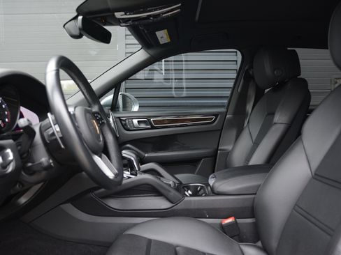 Certified 2023 Porsche Cayenne AWD/4WD image 15