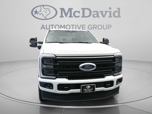 Used 2026 Ford F250 Platinum AWD/4WD image 2
