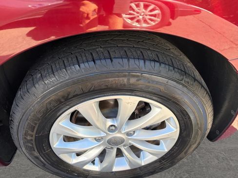 Used 2017 Chrysler Pacifica Touring-L FWD image 35