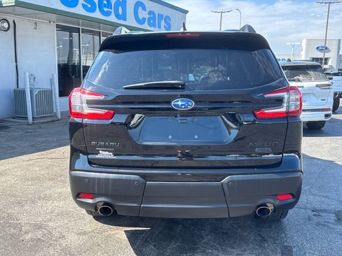 Used 2023 Subaru Ascent Onyx Edition image 4