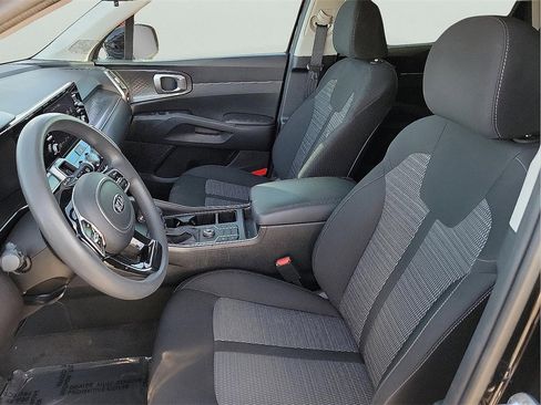 Used 2021 Kia Sorento LX image 14