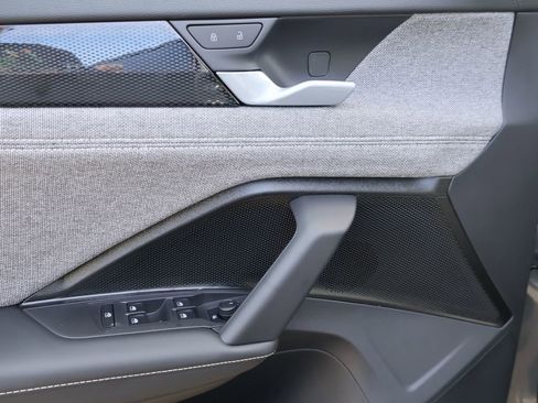 New 2026 Volkswagen Tiguan S image 23