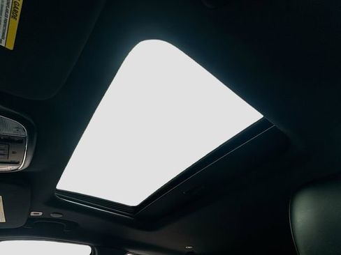 Used 2019 Jeep Grand Cherokee Altitude image 23