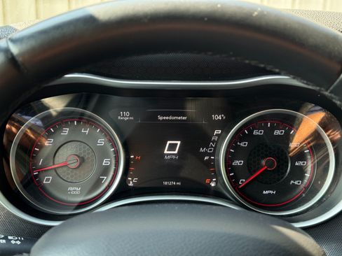Used 2015 Dodge Charger SXT RWD image 17