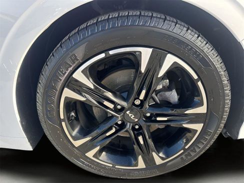 Used 2023 Kia K5 GT-Line image 9