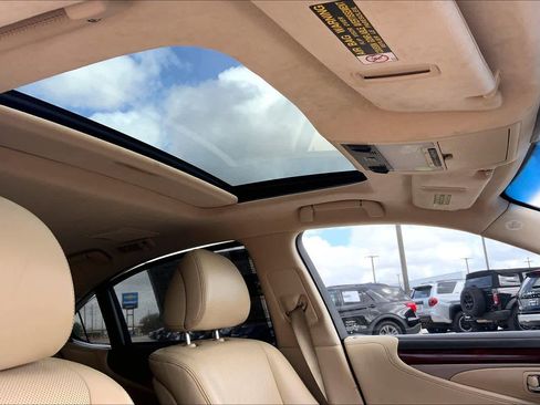 Used 2014 Lexus LS 460 w/ Ultra Luxury Package image 14