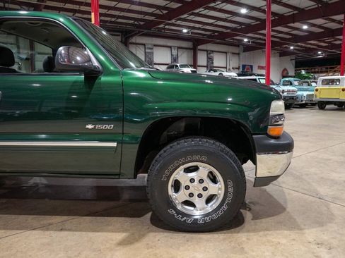 Used 2001 Chevrolet Silverado 1500 LS w/ Off-Road Chassis Pkg AWD/4WD image 11