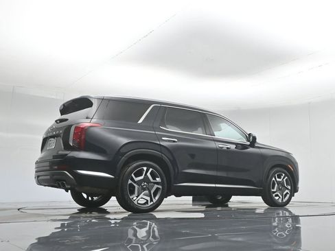 Used 2023 Hyundai Palisade Limited w/ Cargo Package image 51