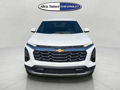 New 2026 Chevrolet Equinox LT w/ Convenience Package II FWD image 2
