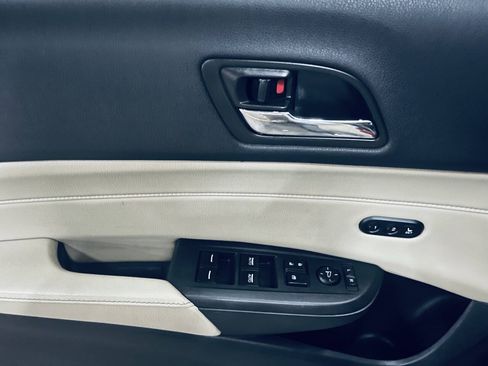 Used 2017 Acura ILX FWD image 34