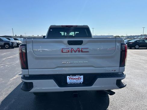New 2026 GMC Sierra 2500 AT4 w/ AT4 Premium Plus Package AWD/4WD image 9