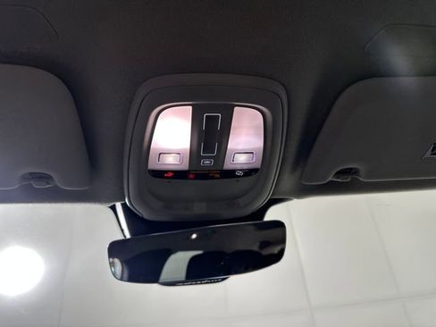 Used 2024 Volvo XC40 B5 Plus w/ Climate Package image 23