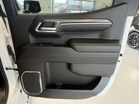 Used 2024 Chevrolet Silverado 1500 LTZ image 26