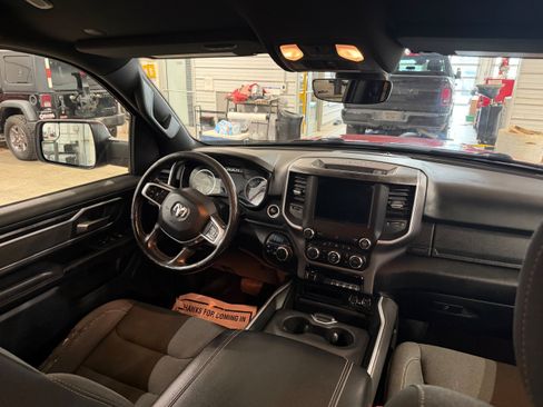 Used 2020 RAM 1500 Big Horn AWD/4WD image 16
