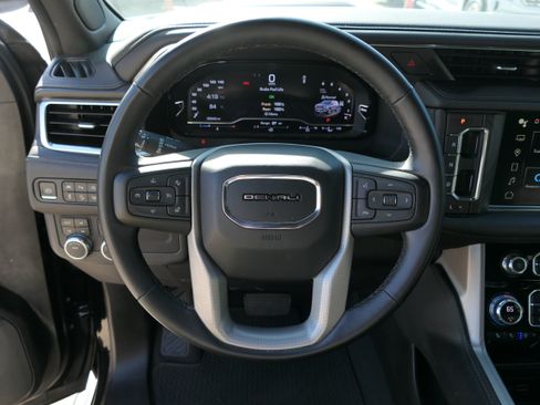 Used 2023 GMC Yukon Denali AWD/4WD image 19