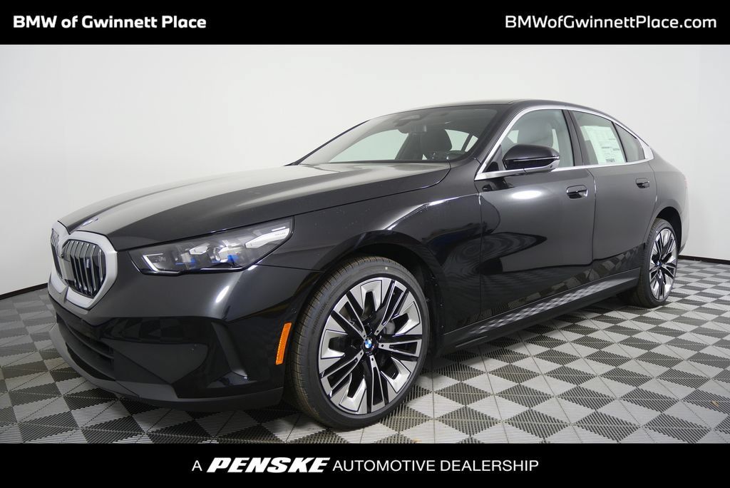 Used 2026 BMW i5 eDrive40 w/ Premium Package RWD image 1