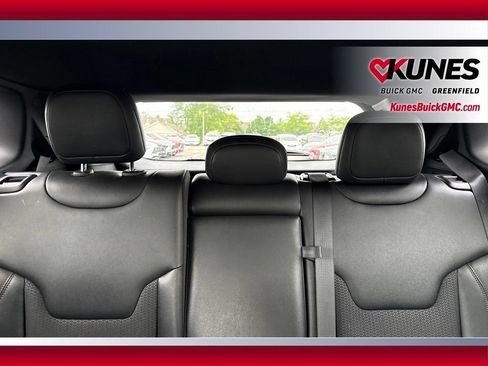 Used 2025 Jeep Compass Trailhawk AWD/4WD image 15