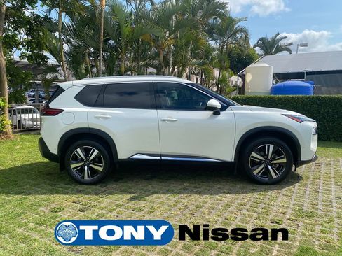Used 2023 Nissan Rogue SL w/ SL Premium Package FWD image 8