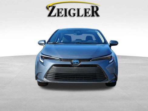 Used 2024 Toyota Corolla XLE image 2