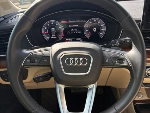 Used 2022 Audi Q5 2.0T Premium Plus w/ Premium Plus Package AWD/4WD image 16