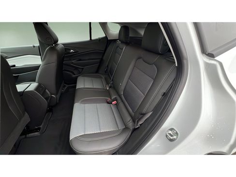 New 2026 Chevrolet Trax LT FWD image 28
