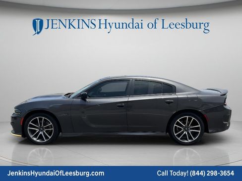 Used 2023 Dodge Charger R/T w/ Plus Group RWD image 9