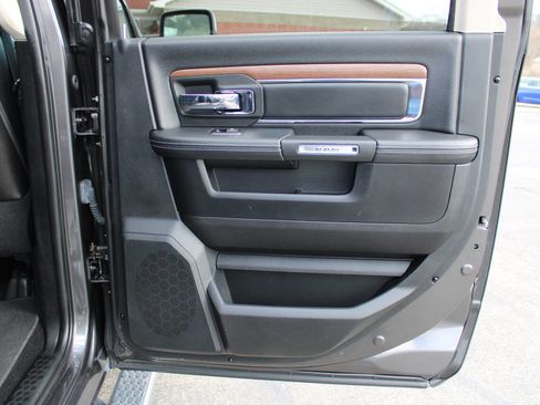 Used 2014 RAM 2500 Laramie w/ Convenience Group image 41