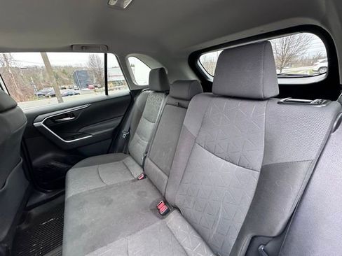 Used 2020 Toyota RAV4 XLE w/ Convenience Package image 11