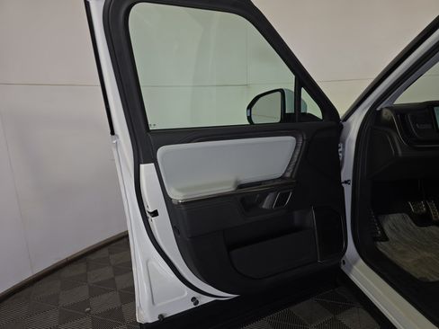 Used 2024 Rivian R1S Adventure AWD/4WD image 16