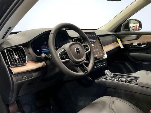 New 2026 Volvo XC90 B6 Plus w/ Protection Package Premier image 8