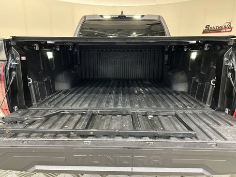 Used 2025 Toyota Tundra Platinum AWD/4WD image 5