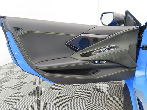 Used 2023 Chevrolet Corvette Stingray Premium Conv w/ Z51 Performance Package image 22