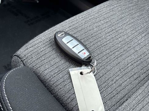 Used 2022 Nissan Rogue SV AWD/4WD image 27