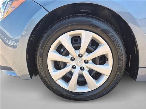 Used 2025 Toyota Corolla LE FWD image 25