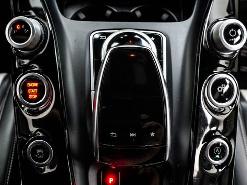 Used 2018 Mercedes-Benz AMG GT Roadster image 23