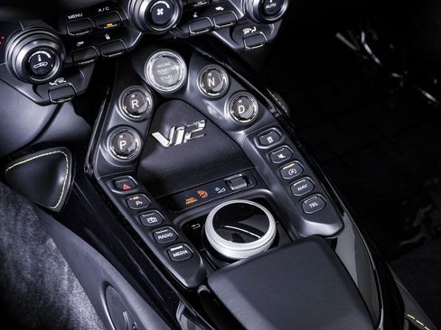 Used 2023 Aston Martin V12 Vantage V12 image 39