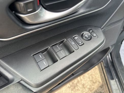 Used 2019 Honda CR-V EX image 17