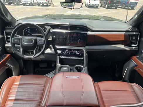 Used 2024 GMC Sierra 2500 Denali Ultimate AWD/4WD image 27