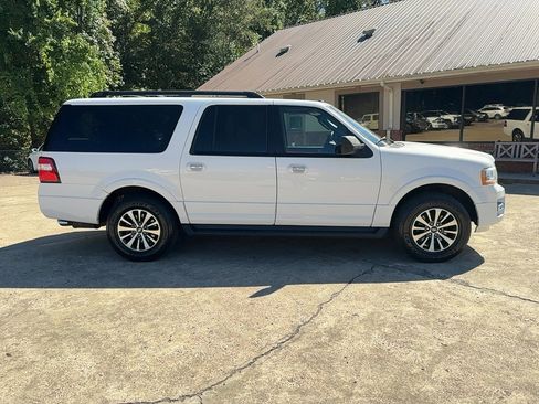 Used 2016 Ford Expedition EL XLT image 3