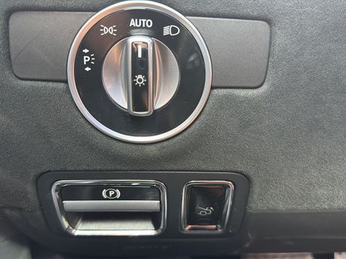 Used 2019 Mercedes-Benz AMG GT R image 25