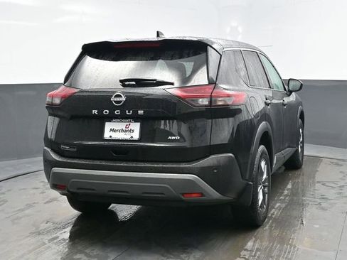 Used 2023 Nissan Rogue S image 6